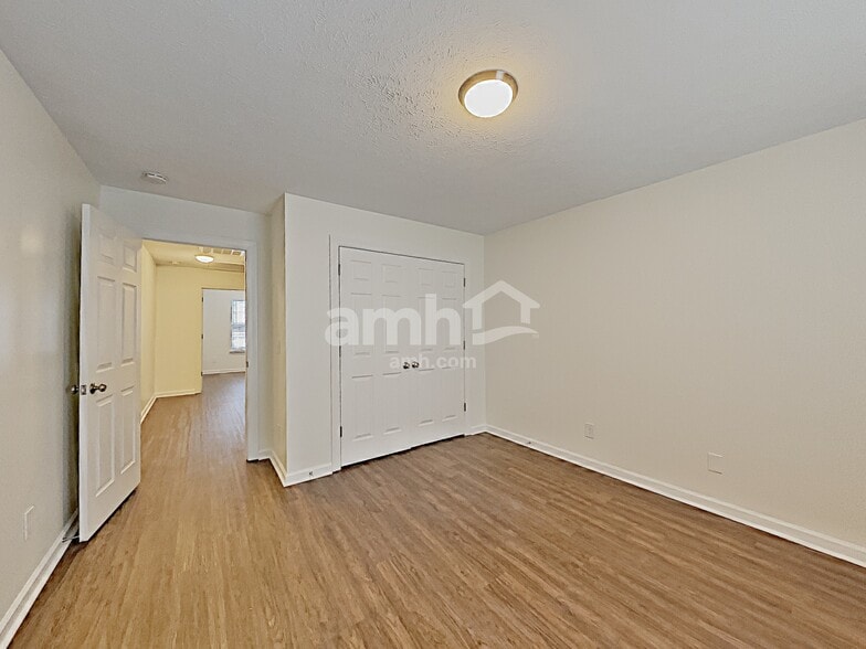 Building Photo - 4864 Ark Ln