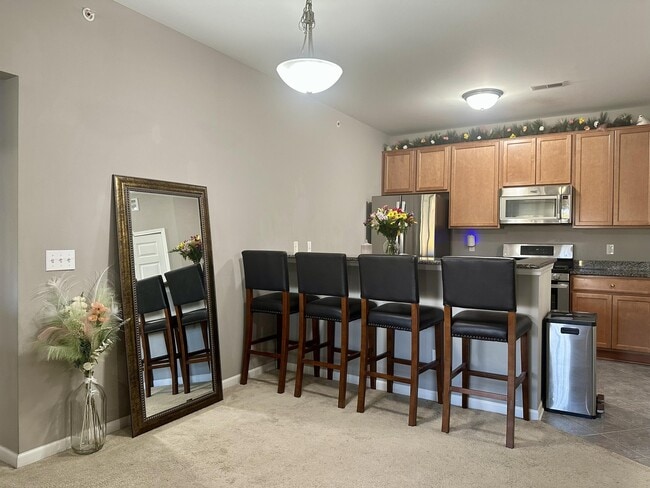 Building Photo - 1078 W Summerfield Gln Cir