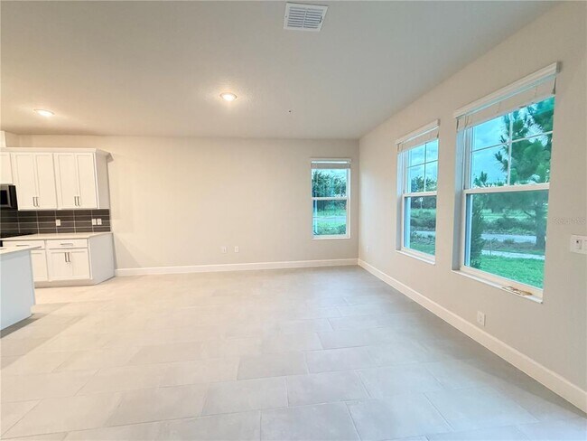 Building Photo - 201 Station Ln