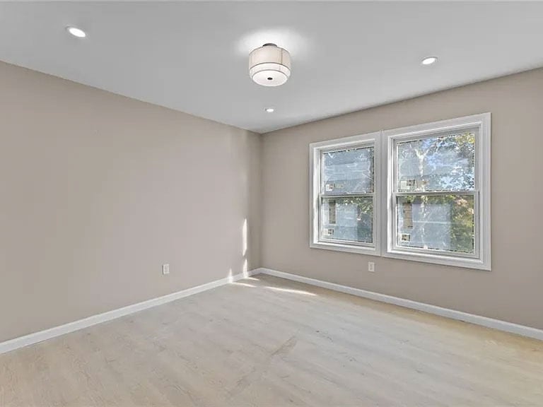 Building Photo - 265 California Ave