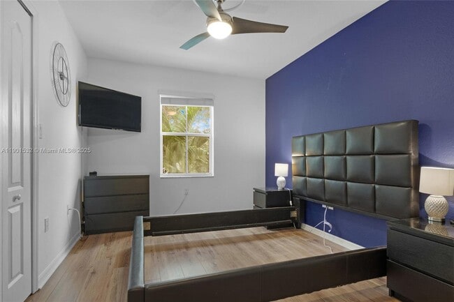 Building Photo - 12905 SW 31st Ct