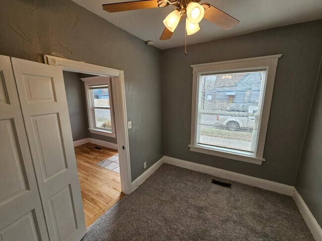 Building Photo - 1807 E 37th Ave