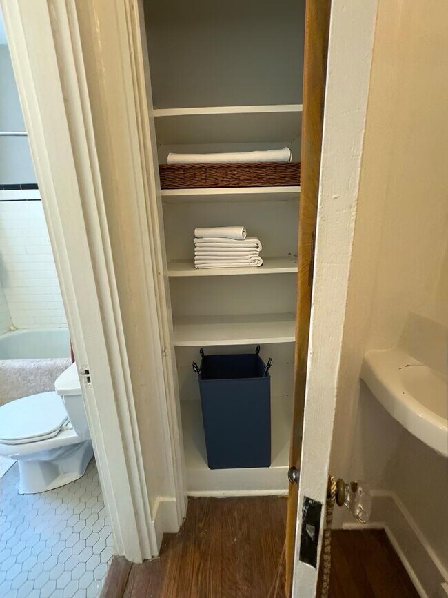 Building Photo - 1720 Harbert Ave