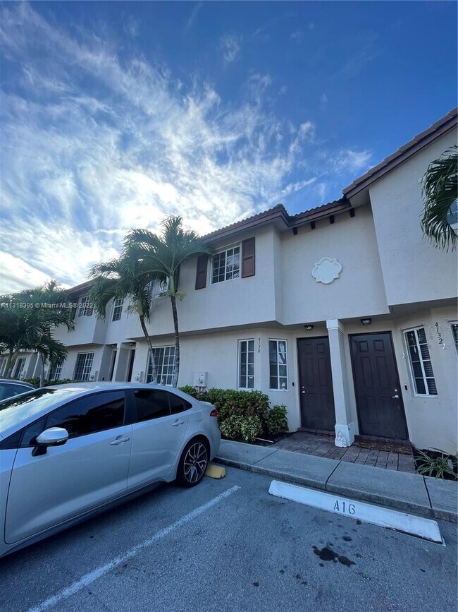 Building Photo - 4130 Napoli Lake Dr