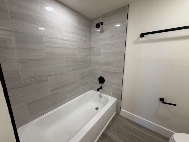 Building Photo - "Charming Clearwater Retreat: Cozy Studio Condo with Scenic Views at Cove Cay!"