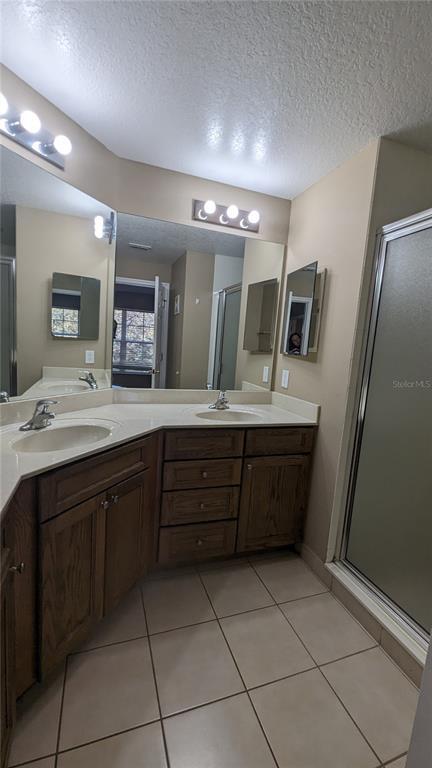 Building Photo - 10166 Regent Park Dr