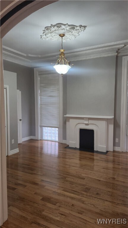 Building Photo - 900 Main St