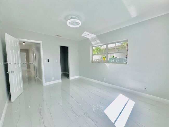 Building Photo - 4971 SW 7th Ct