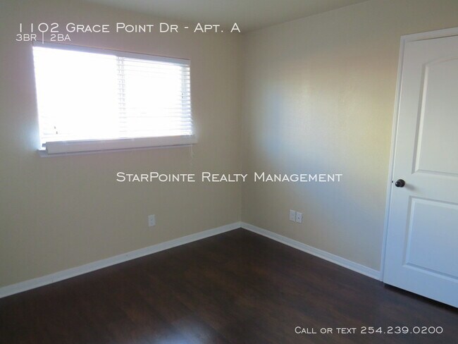 Building Photo - 1102 Grace Point Dr Apt. A