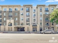 Building Photo - Stunning 2BD/2BA Condo in Little Italy W/ ...