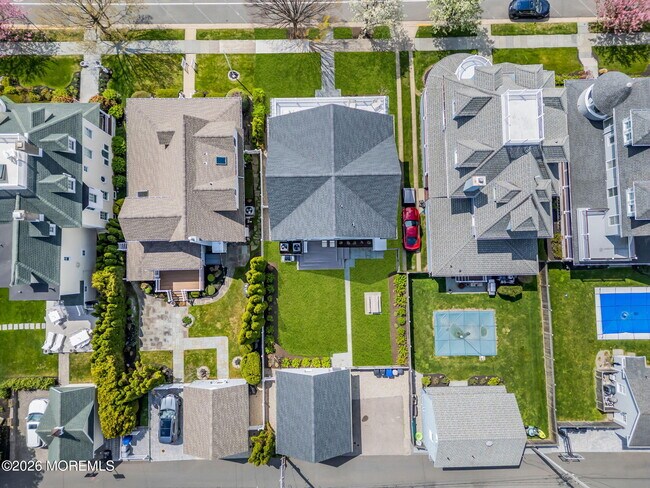 Building Photo - 112 Sylvania Ave