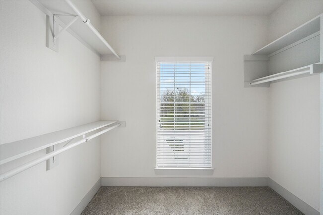 Building Photo - 7242 St Augustine St