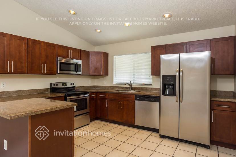 Building Photo - 8211 NW 53rd St