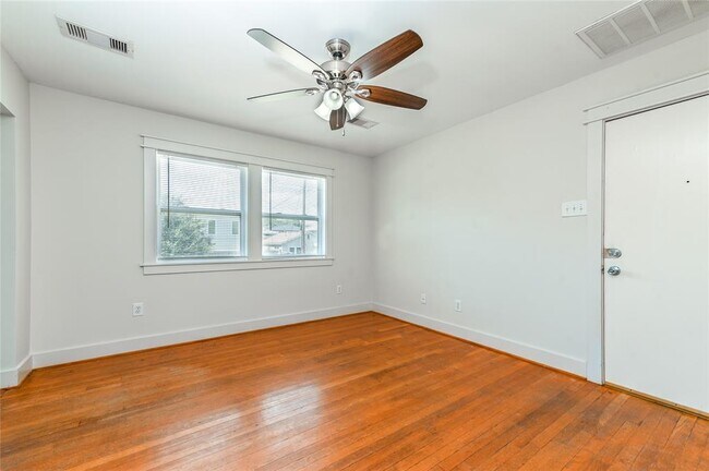 Building Photo - 3406 Norhill Blvd