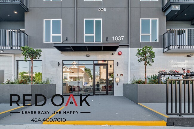 Building Photo - 1037 Dewey Ave