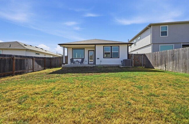 Building Photo - 526 Millbrook Blvd