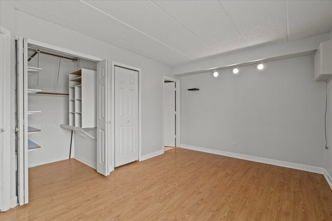 Building Photo - 708 Briar Hill Ln