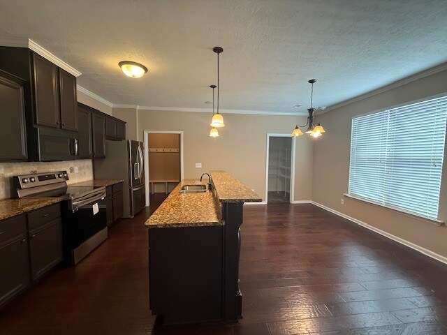 Building Photo - 479 Sebastian Dr