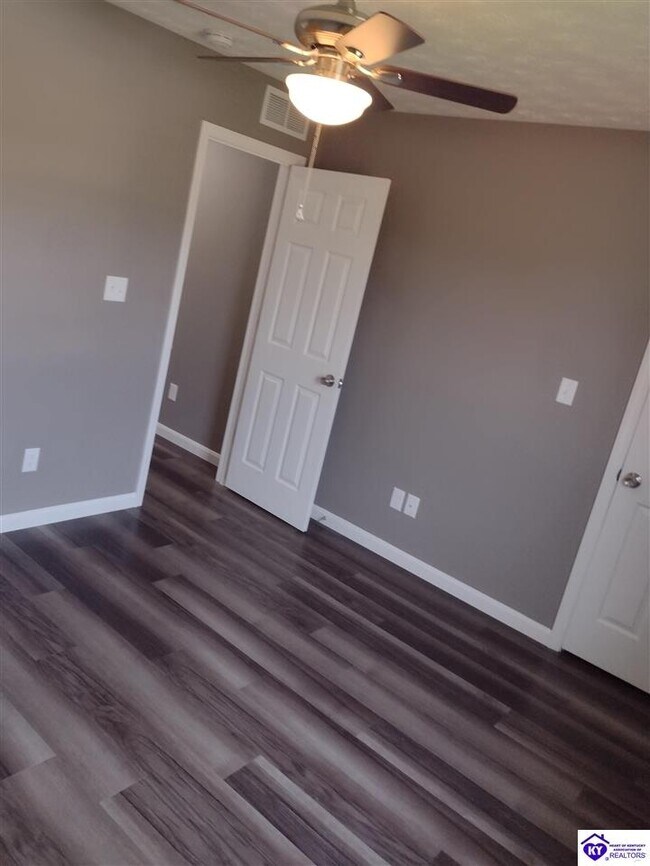 Building Photo - 265 Palmetto Loop