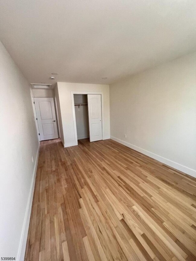 Building Photo - 72 69th St