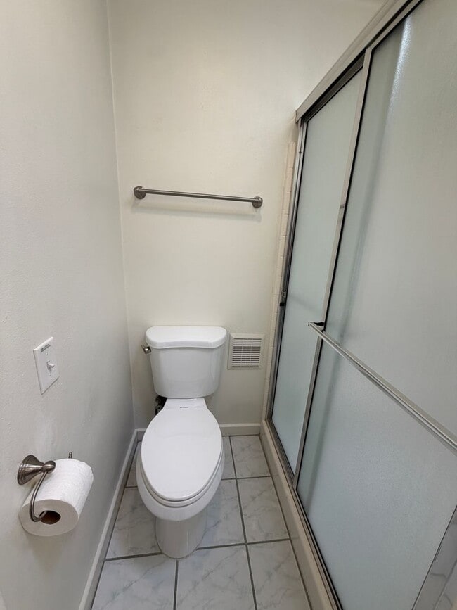 Building Photo - Cozy 1 Bed 1 Bath, 55+ Community