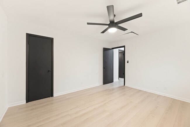 Building Photo - Springwood