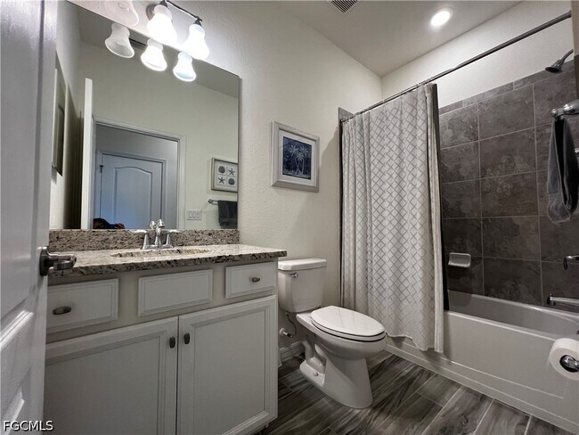 Building Photo - 15556 Pascolo Ln