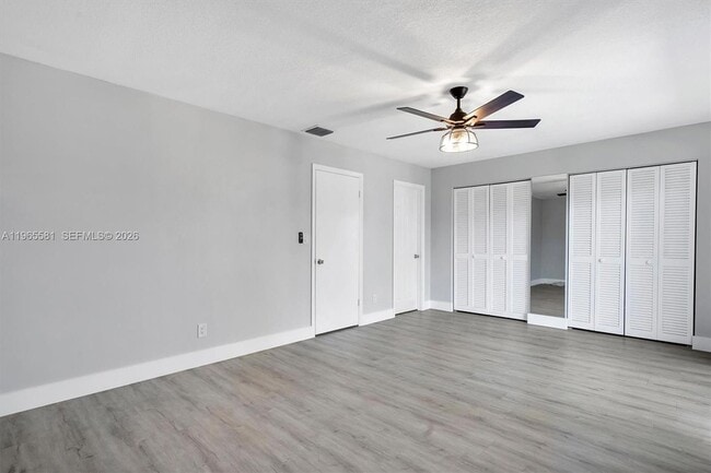 Building Photo - 48 Matador Ln