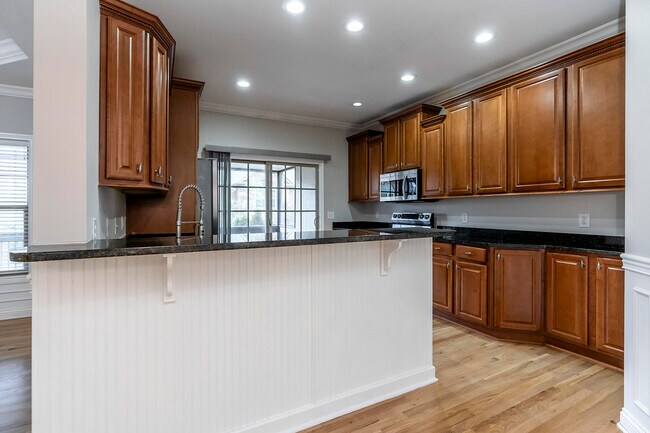 Building Photo - 3277 Beaumont Centre Cir