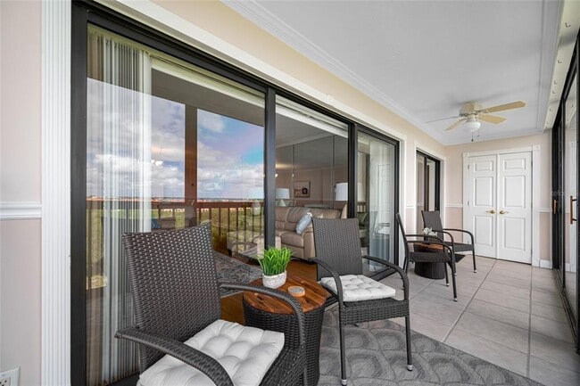 Building Photo - 3400 Cove Cay Dr