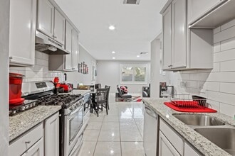 Building Photo - 6311 Bluestone Dr