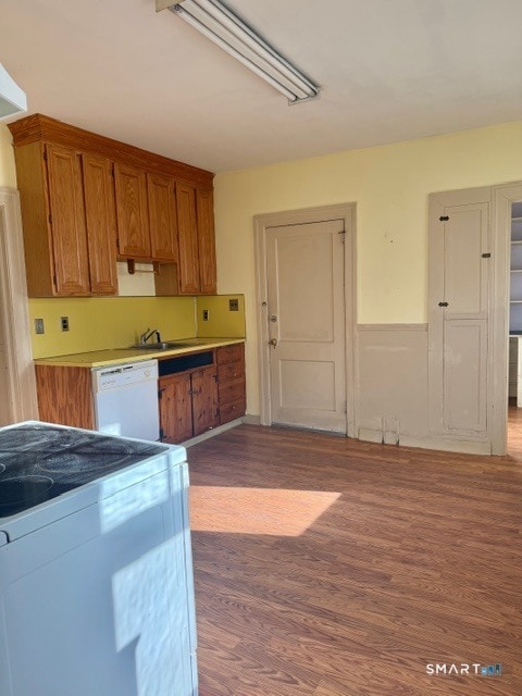 Building Photo - 52 Quaker Ln S