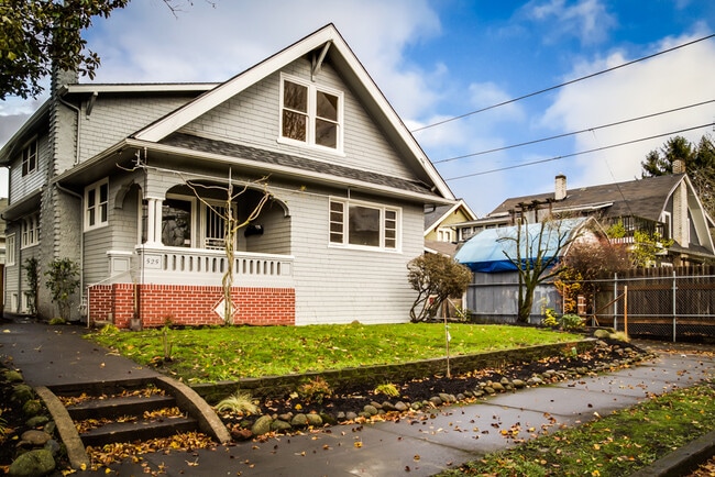 Primary Photo - 525 N Simpson St