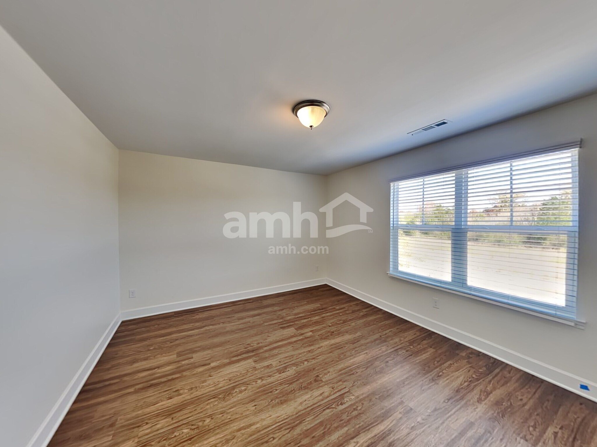 Building Photo - 5240 Maxwell Rd