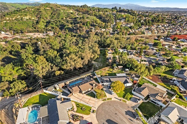 Building Photo - 1377 Hazelwood Pl