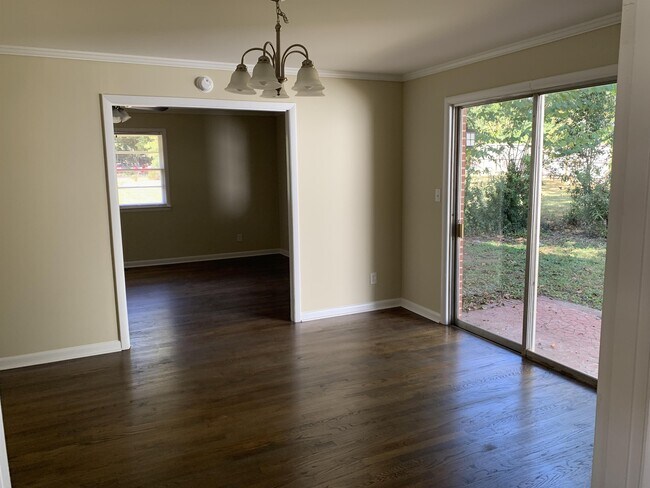 Building Photo - 247 Sherwood Dr