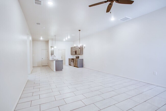 Building Photo - 1708 Corpus Ave