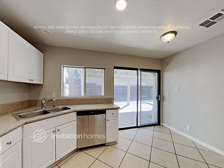 Building Photo - 11755 Burl Dr