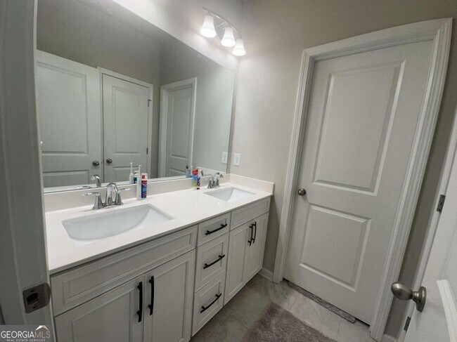 Building Photo - 1508 Slopeside Loop SE