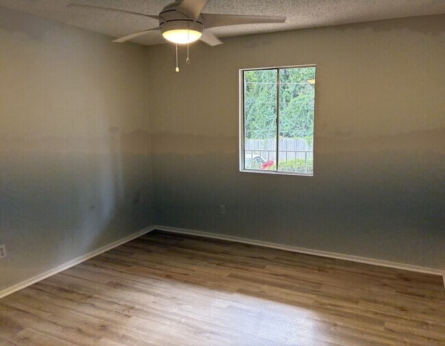Building Photo - 1208 Bush River Rd