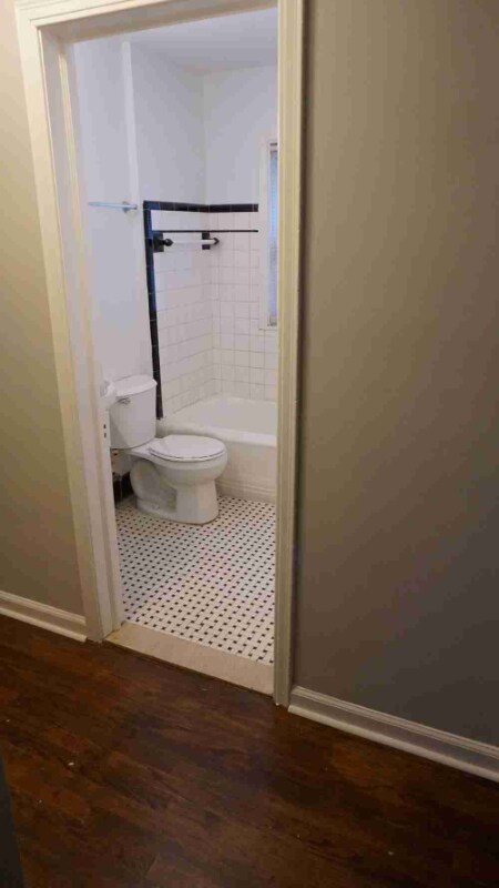 Building Photo - 15430 Norborne Ave