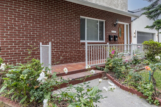 Building Photo - 4130 Vinton Ave