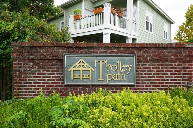 Building Photo - 2BR/2BA Condo in Trolley Path - $1,650/month Pet Friendly*