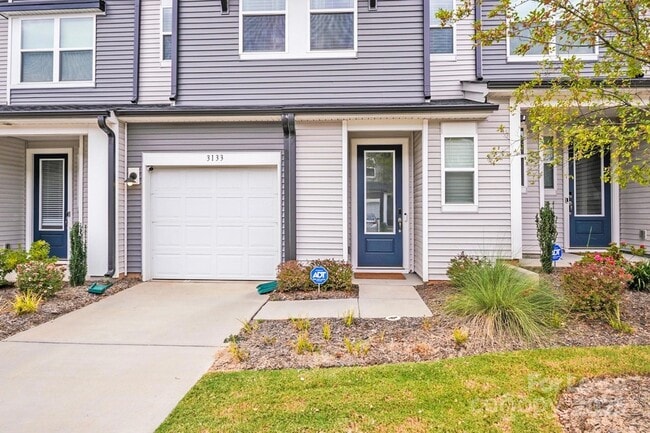 Building Photo - 3133 Hutton Gdns Ln
