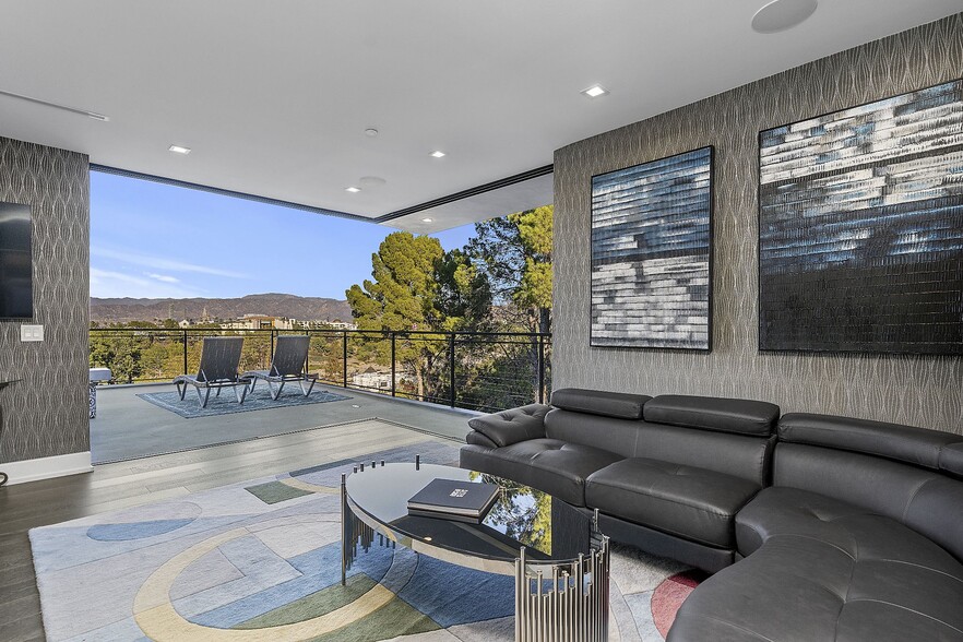 Building Photo - 3712 Broadlawn Dr