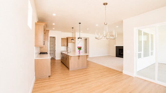 Building Photo - 5608 S Rosalia Wy