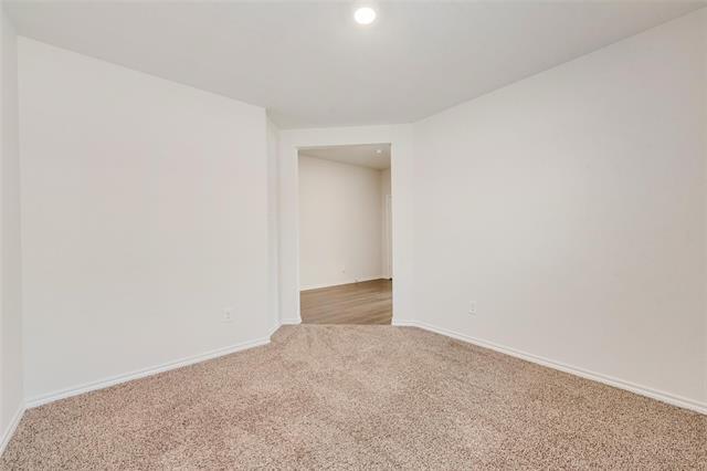 Building Photo - 4016 Huntington Dr