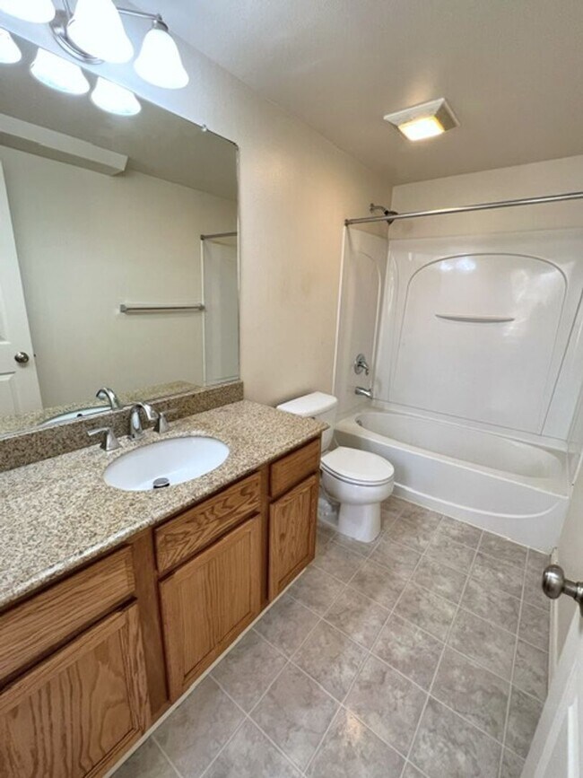 Building Photo - Spacious and Bright Eagle River Home with a Gorgeous View!