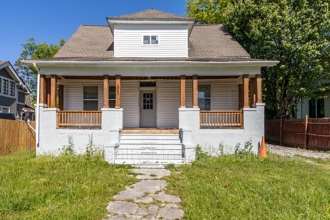 Primary Photo - 3043 E 5th Ave