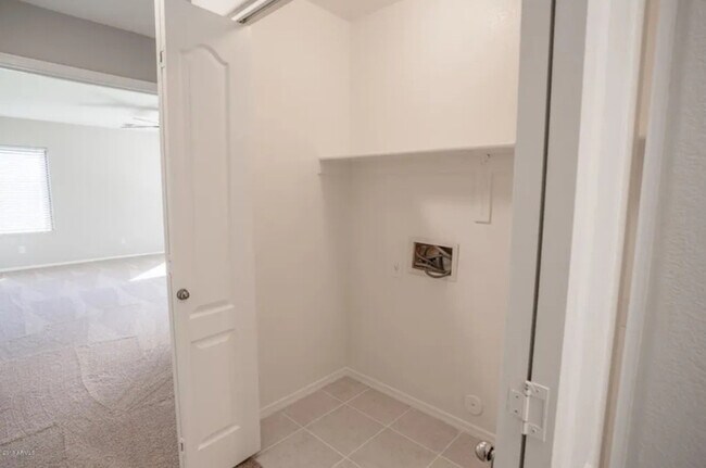 Building Photo - 3813 E Wyatt Way